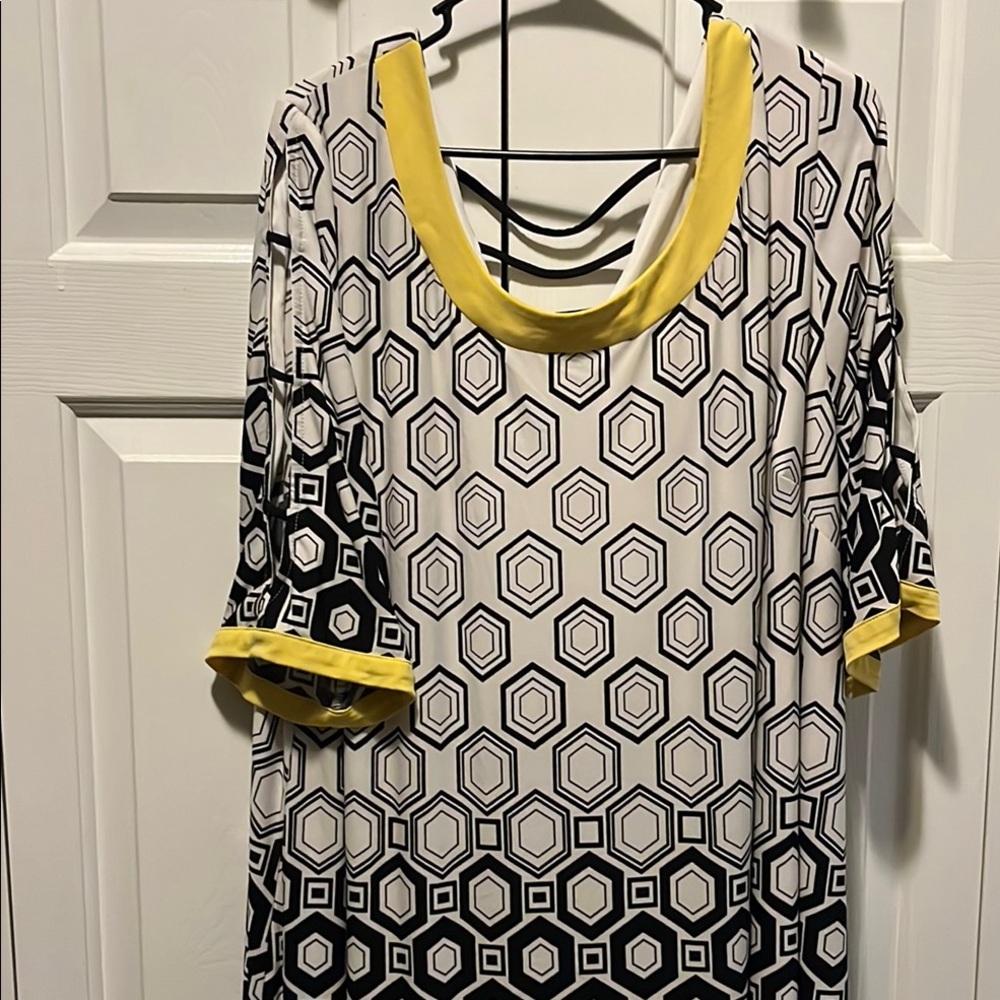 Catherines Hexagon Patterned Dream Dress